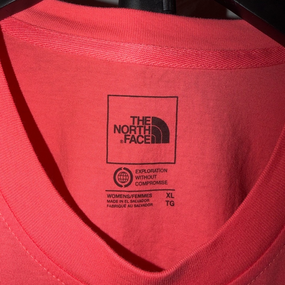 The North Face women’s evolution cutie T-shirt - Picture 3 of 7